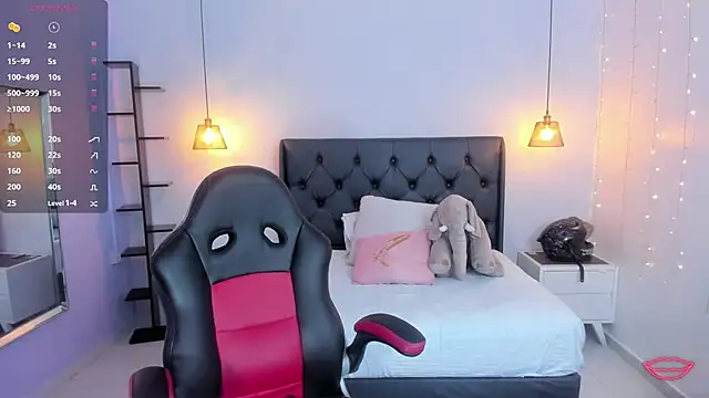 AMELIELEONE online show from 21, 1, 2025