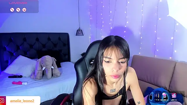 AMELIELEONE online show from 26, 2, 2025