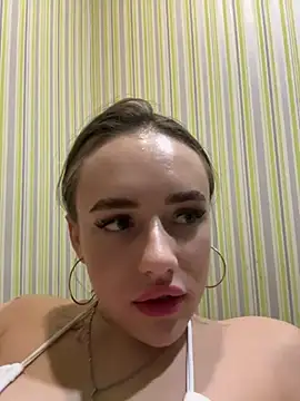 Snapshot of Lisaaan chatting on 21, 12, 2024 Lisaaan online show from 21, 12, 2024