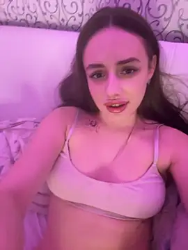 Snapshot of Lisaaan chatting on 13, 10, 2025 Lisaaan online show from 13, 10, 2025