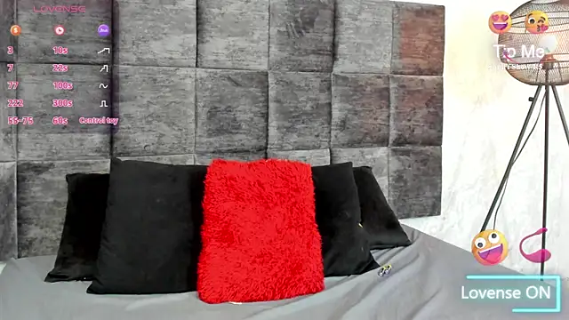 SusanRodriguez  online show from 12, 12, 2024