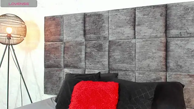 SusanRodriguez  online show from 28, 10, 2025