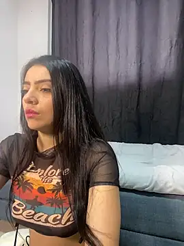 SusanRodriguez  online show from 18, 11, 2025