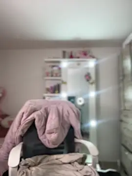 Emmily 19 online show from 25, 2, 2025