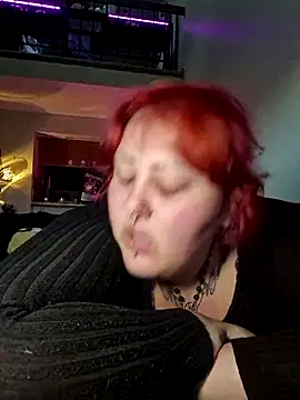 Snapshot of Cutegothcrybabyx chatting on 26, 10, 2025 Cutegothcrybabyx online show from 26, 10, 2025