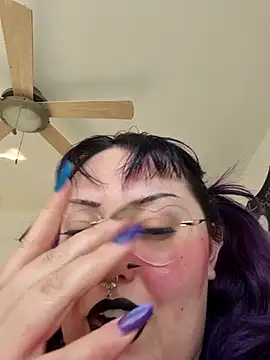 Snapshot of Cutegothcrybabyx chatting on 7, 6, 2026 Cutegothcrybabyx online show from 7, 6, 2026