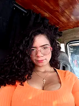 Snapshot of Simone_Miller chatting on 28, 12, 2024 Simone Miller online show from 28, 12, 2024