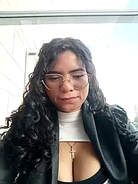 Snapshot of Simone_Miller chatting on 13, 1, 2025 Simone Miller online show from 13, 1, 2025