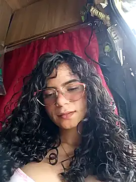 Snapshot of Simone_Miller chatting on 5, 2, 2025 Simone Miller online show from 5, 2, 2025