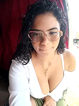 Snapshot of Simone_Miller chatting on 7, 2, 2025 Simone Miller online show from 7, 2, 2025