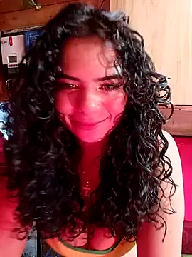Snapshot of Simone_Miller chatting on 7, 3, 2025 Simone Miller online show from 7, 3, 2025