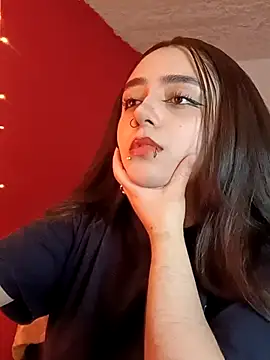 Snapshot of IvonneT chatting on 20, 10, 2025 IvonneT online show from 20, 10, 2025