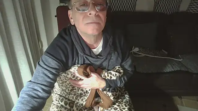 HETEREOMAN online show from 15, 12, 2025