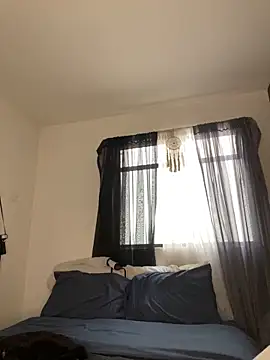 trianawhite online show from 29, 9, 2025