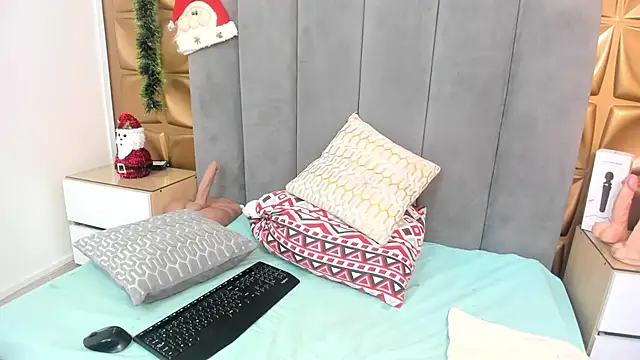 Snapshot of melani_dream chatting on 4, 1, 2025 melani dream online show from 4, 1, 2025