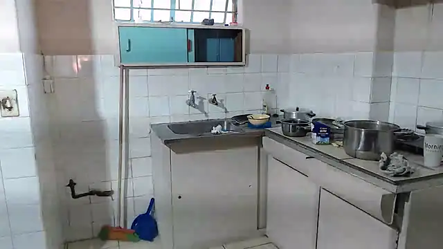 Snapshot of eatxaxa chatting on 1, 2, 2025 eatxaxa online show from 1, 2, 2025