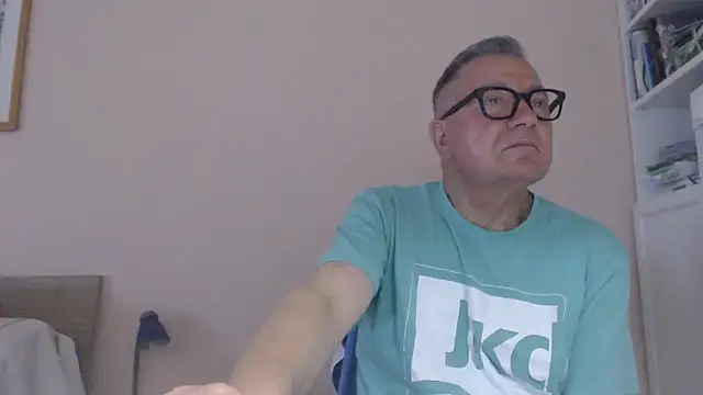 Snapshot of YOU6me chatting on 6, 7, 2026 YOU6me online show from 6, 7, 2026