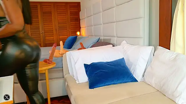 lissetlong69 online show from 3, 10, 2025