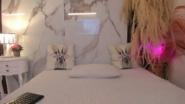 hannahill69 online show from 2, 12, 2025