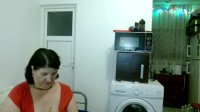 Snapshot of RidemerafSuzana chatting on 4, 12, 2024 RidemerafSuzana online show from 4, 12, 2024