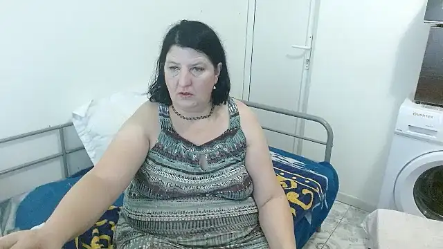 Snapshot of RidemerafSuzana chatting on 4, 1, 2025 RidemerafSuzana online show from 4, 1, 2025