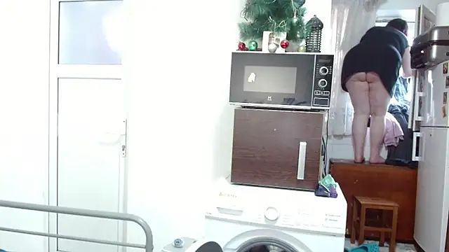 Snapshot of RidemerafSuzana chatting on 24, 10, 2025 RidemerafSuzana online show from 24, 10, 2025