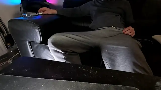 Lucas1andOnly4Girl online show from 6, 1, 2025