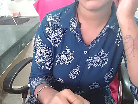 LovingPihu online show from 23, 9, 2025