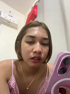 Snapshot of SweetCumFrancine chatting on 9, 5, 2026 SweetCumFrancine online show from 9, 5, 2026