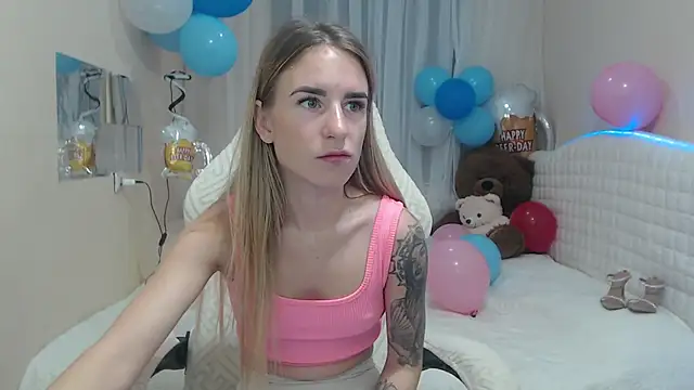 Snapshot of DeboraHorny chatting on 4, 10, 2025 DeboraHorny online show from 4, 10, 2025