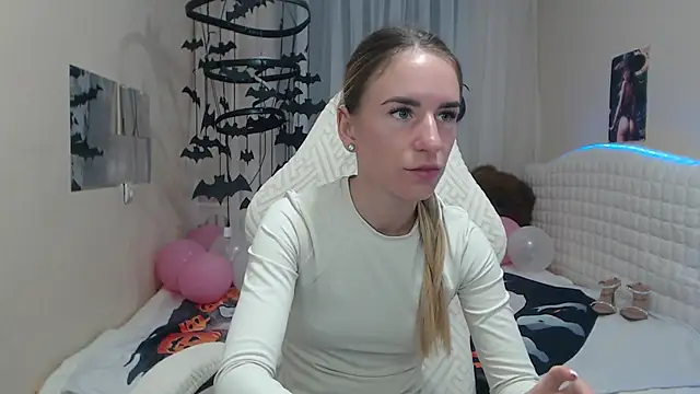 Snapshot of DeboraHorny chatting on 18, 10, 2025 DeboraHorny online show from 18, 10, 2025