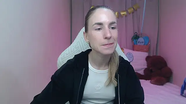 DeboraHorny online show from 9, 4, 2026