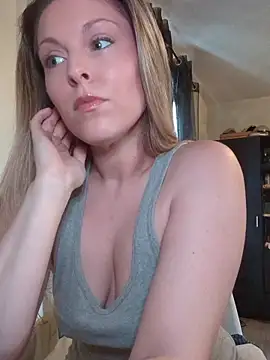 Snapshot of SavageHouseTV chatting on 14, 7, 2026 SavageHouseTV online show from 14, 7, 2026