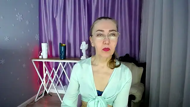Snapshot of queen_a_n_i chatting on 29, 1, 2025 queen a n i online show from 29, 1, 2025