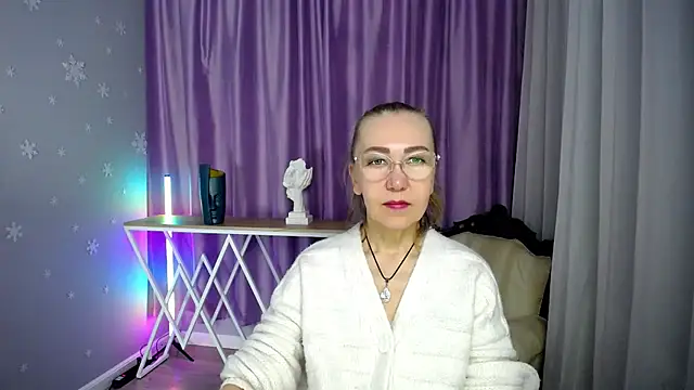 Snapshot of queen_a_n_i chatting on 23, 9, 2025 queen a n i online show from 23, 9, 2025