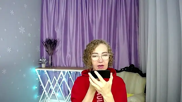 Snapshot of queen_a_n_i chatting on 6, 6, 2026 queen a n i online show from 6, 6, 2026