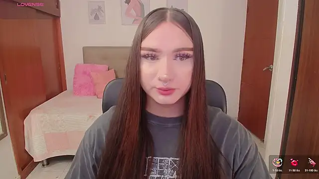 Miley Baker online show from 25, 11, 2025