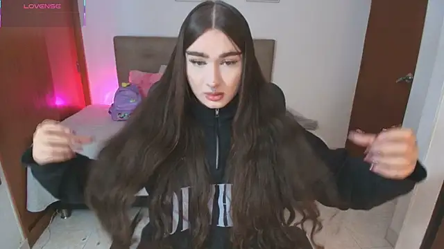 Miley Baker online show from 13, 4, 2026