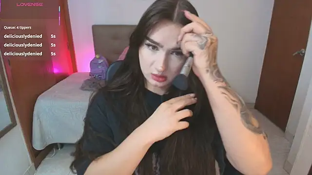 Miley Baker online show from 24, 4, 2026