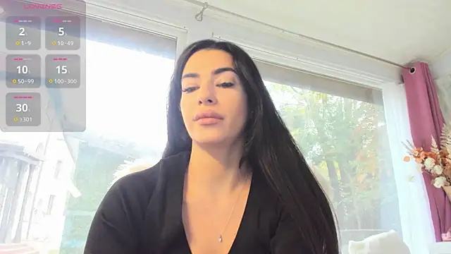 Snapshot of Naila18 chatting on 18, 10, 2025 Naila18 online show from 18, 10, 2025