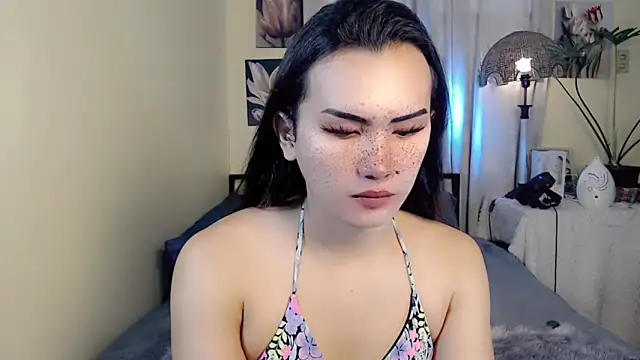 beatrice 21 online show from 30, 10, 2025