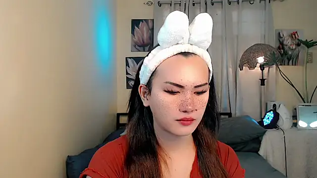 beatrice 21 online show from 3, 11, 2025