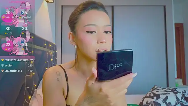 Mia Tin online show from 1, 3, 2025