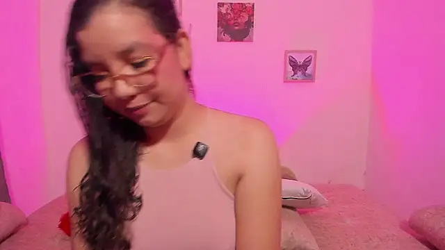 Snapshot of BUUNNY_BELLA chatting on 7, 6, 2026 BUUNNY BELLA online show from 7, 6, 2026