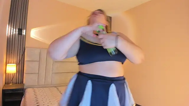 EYMI TOMSOM online show from 6, 1, 2026