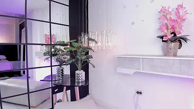  liathompsom09 online show from 31, 1, 2025