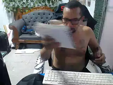 Snapshot of alexam_gal@xh chatting on 7, 12, 2024 alexam galxh online show from 7, 12, 2024