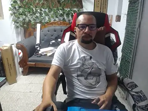 Snapshot of alexam_gal@xh chatting on 1, 1, 2025 alexam galxh online show from 1, 1, 2025