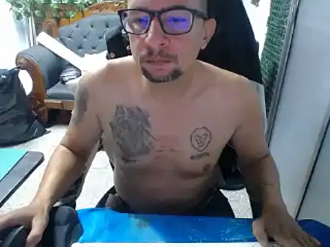 Snapshot of alexam_gal@xh chatting on 1, 3, 2025 alexam galxh online show from 1, 3, 2025