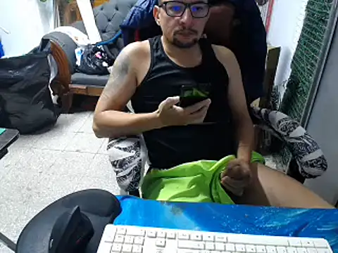 Snapshot of alexam_gal@xh chatting on 8, 3, 2025 alexam galxh online show from 8, 3, 2025